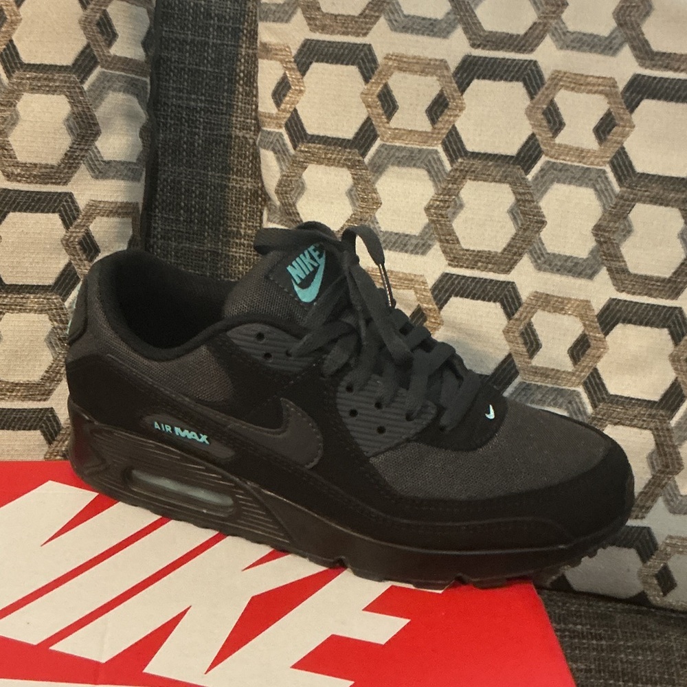 Nike Air Max Black and Teal Sneakers❤️